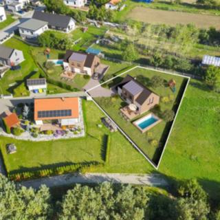 Prodej stavební parcely 920 m² Petráveč