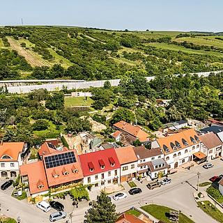 Prodej rodinného domu 358 m² Hustopeče