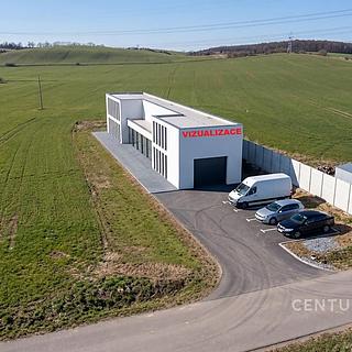 Prodej komerčního pozemku 1 192 m² Veverské Knínice