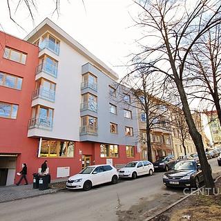Pronájem bytu 3+kk 90 m&sup2; Brno