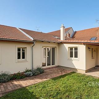 Prodej rodinného domu 204 m² Břeclav Charvátská Nová Ves, Obránců míru