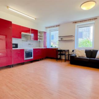 Prodej bytu 2+1 70 m² Zastávka