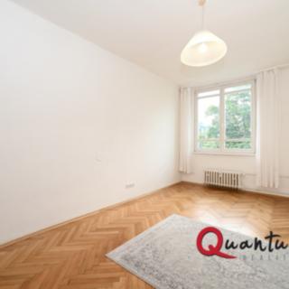 Pronájem bytu 2+1 72 m² Praha Vinohrady, Hollarovo náměstí