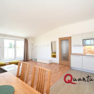 Pronájem bytu 2+kk 66 m² Jesenice, Sluneční
