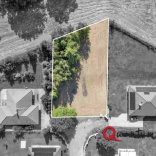 Prodej stavební parcely 1080 m² Velké Popovice