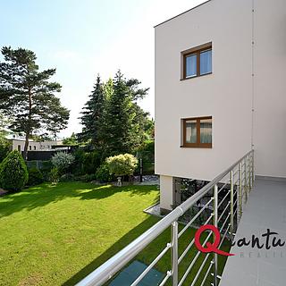 Pronájem bytu 2+1 85 m² Praha