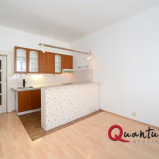 Pronájem bytu 2+kk 55 m² Praha Holešovice, Osadní