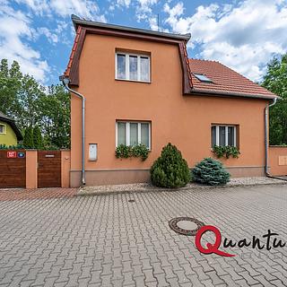 Prodej rodinného domu 279 m² Praha Uhříněves, U Nadýmače