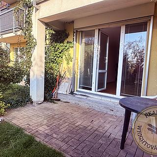 Prodej bytu 1+kk, garsoniery 38 m&sup2; Praha