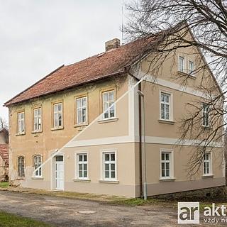 Prodej rodinného domu 420 m² Hostín u Vojkovic