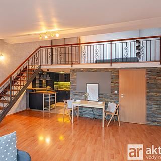 Prodej bytu 2+kk 63 m² Šestajovice, Komenského