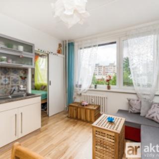 Pronájem bytu 2+kk 30 m² Praha Troja, Krynická