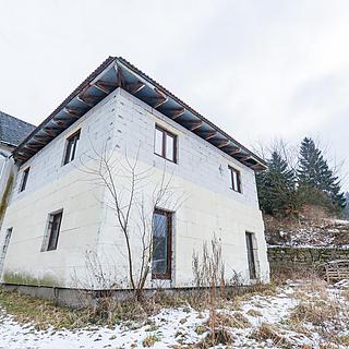 Prodej rodinného domu 213 m&sup2; Loket