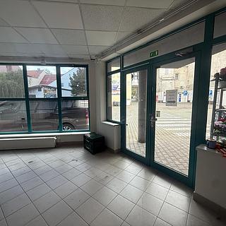 Pronájem obchodu 204 m&sup2; Litvínov