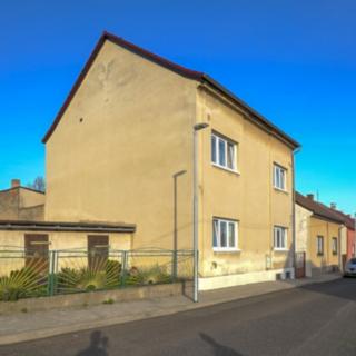 Prodej rodinného domu Krupka Soběchleby, Náves