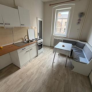 Prodej bytu 2+1 58 m² Lom, Vrchlického