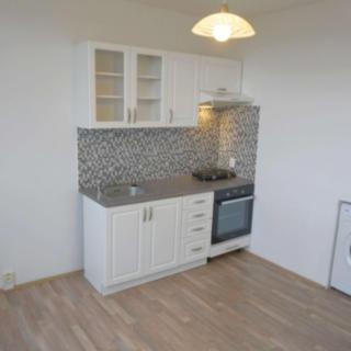 Pronájem bytu 1+1 36 m² Chomutov