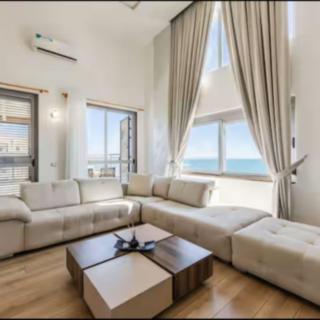 Prodej bytu 5+1 a více, 178m²