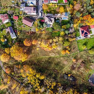 Prodej stavební parcely 6468 m² Košťany