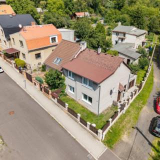 Prodej rodinného domu 170 m² Hrob, Husova