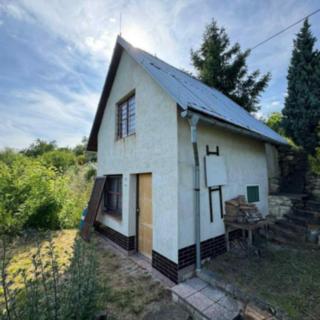 Prodej zahrady 413 m² Evaň