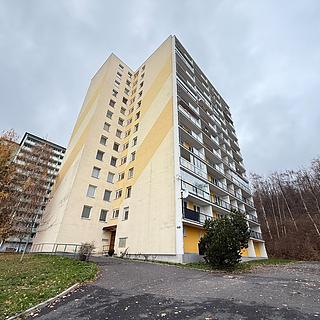 Prodej bytu 2+1 62 m² Osek, Hrdlovská