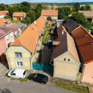 Prodej rodinného domu 454 m² Peruc Pátek
