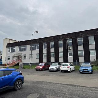 Pronájem skladu 1 150 m² Žatec Velichov