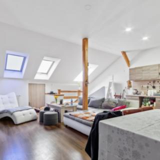 Pronájem bytu 2+kk 80 m² Hostomice, Školní náměstí