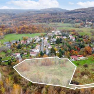 Prodej stavební parcely 6468 m² Košťany