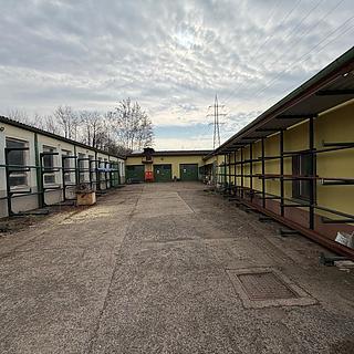 Pronájem obchodu 1532 m&sup2; Bílina