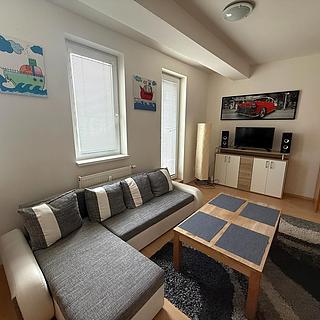 Pronájem bytu 1+kk a garsoniéry 32 m² Most, Radniční