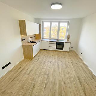 Pronájem bytu 3+kk 53 m² Most, 1. máje