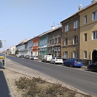 Pronájem bytu 1+kk a garsoniéry Chomutov, Kadaňská