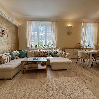 Pronájem bytu 3+1 98 m² Chomutov, Školní