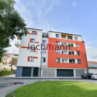 Pronájem garáže 16 m² České Budějovice 3, B. Smetany