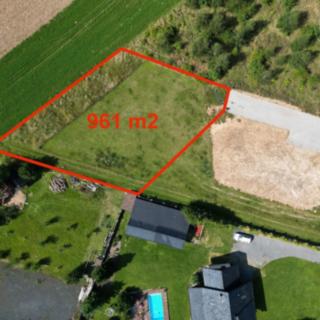 Prodej stavební parcely 961 m² Krupá