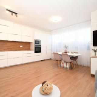 Prodej bytu 3+kk 63 m² Jesenice