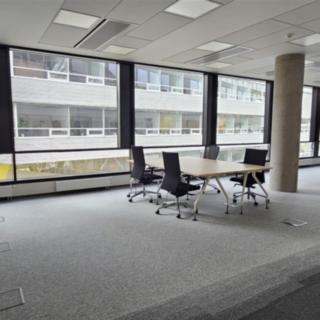 Pronájem kanceláře 439 m² Praha