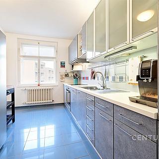 Prodej bytu 5+1 a více 171 m&sup2; Praha