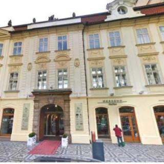 Pronájem kanceláře 216 m² Praha
