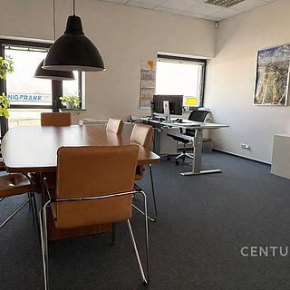 Pronájem kanceláře 450 m² Modletice