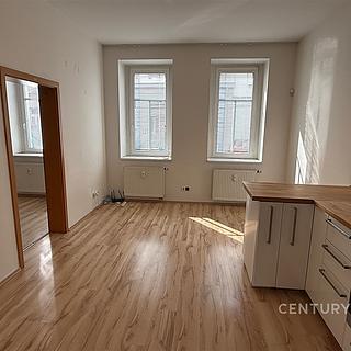 Pronájem bytu 3+kk 70 m&sup2; Praha