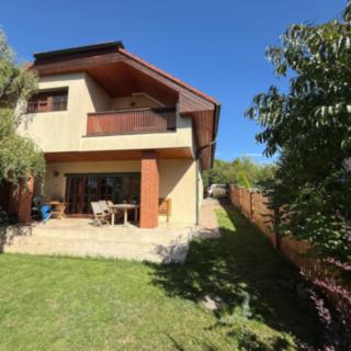 Pronájem rodinného domu 170 m² Statenice