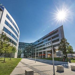 Pronájem kanceláře 651 m&sup2; Praha