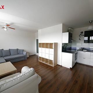 Pronájem bytu 1+kk, garsoniery 43 m² Praha