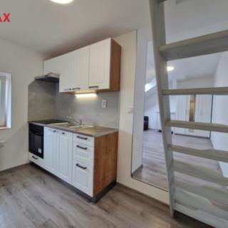 Pronájem bytu 1+1 35 m² Praha Nusle, Křesomyslova