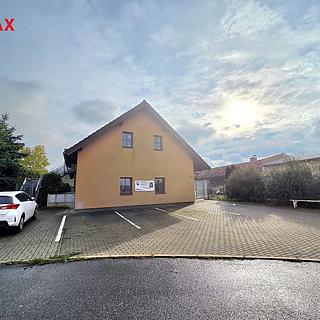 Pronájem obchodu 83 m² Zeleneč