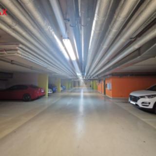 Pronájem parkovacího místa 13 m² Praha
