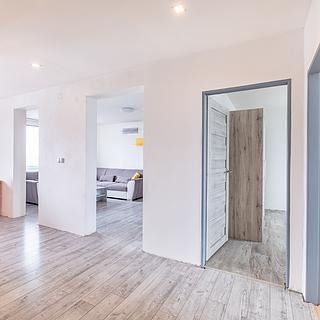 Prodej bytu 4+1 92 m² Stálky